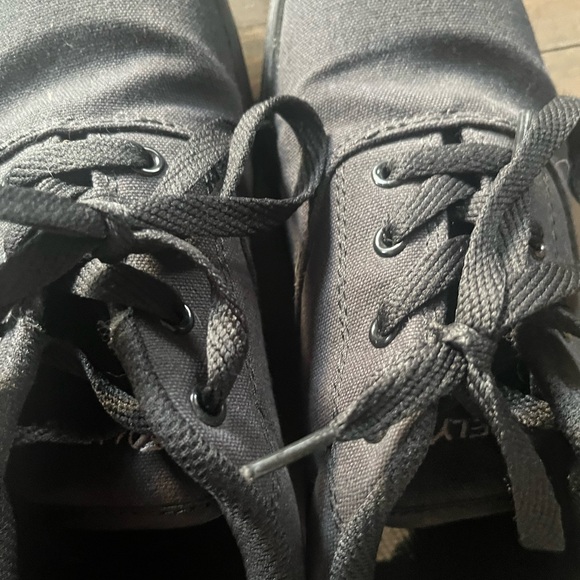 HEELEYS! - Picture 3 of 6